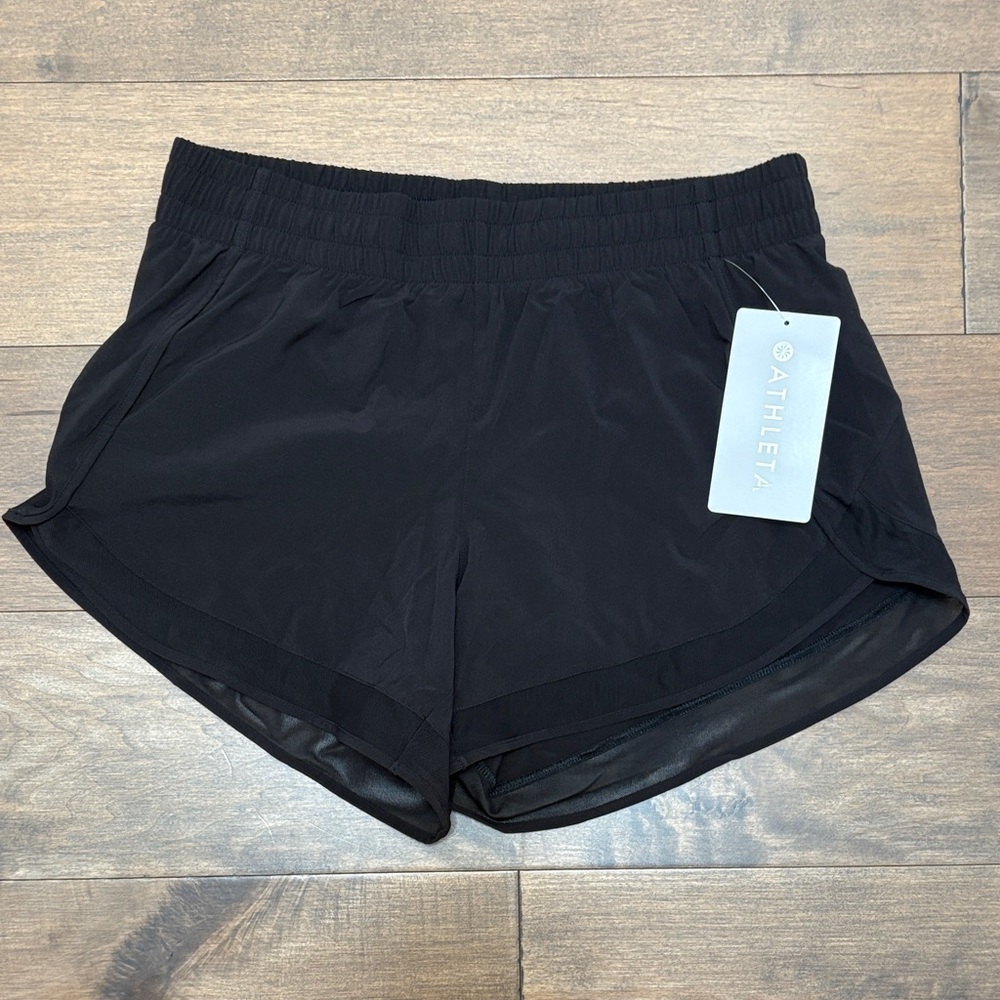 Athleta Mesh Race Run Shorts 4“ size Small